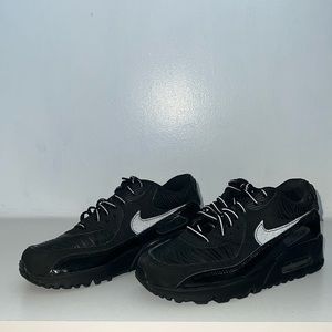 Black Nike AirMax